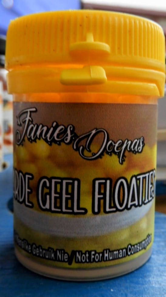 Fanie's Harde Geel Floaties