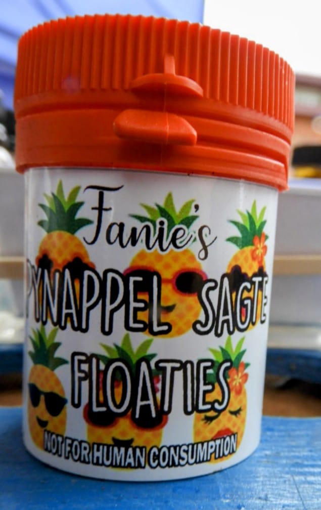 Fanie's Pynappel Sagte Float