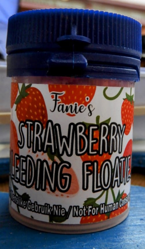 Fanie's Strawberry Bleeding Floats